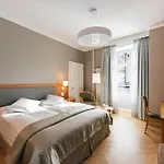 Hotel Waldhaus 5*