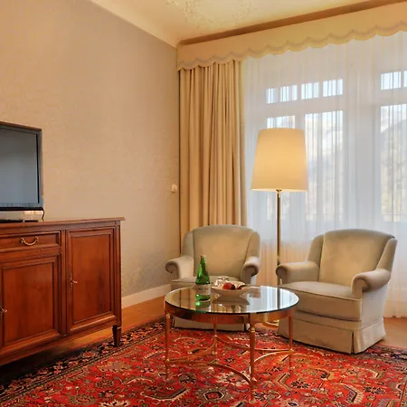 מלון Waldhaus 5*