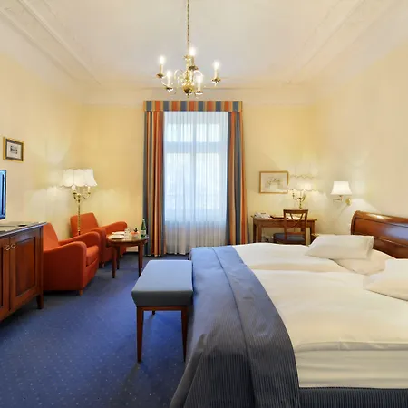 فندق Waldhaus 5*