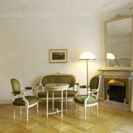 Waldhaus فندق