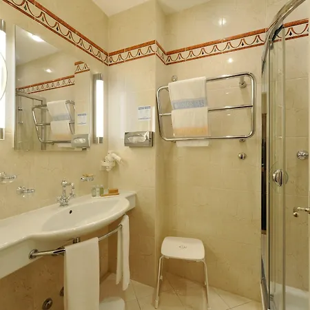 فندق Waldhaus 5*