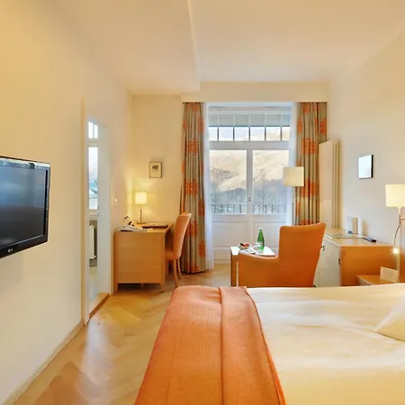 فندق Waldhaus 5*