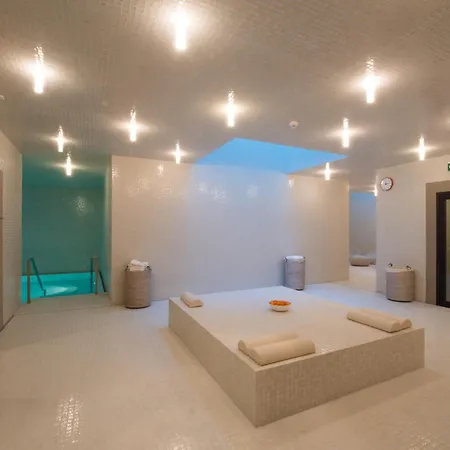 Hotel Waldhaus 5*
