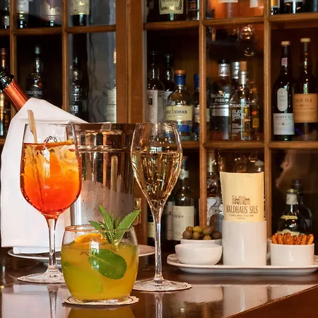 Waldhaus Ξενοδοχείο 5*